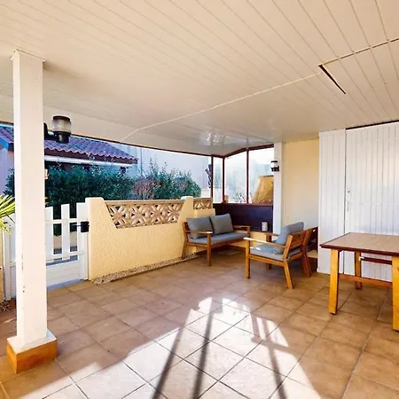 Petite Maison Climatisee A 250m De La *